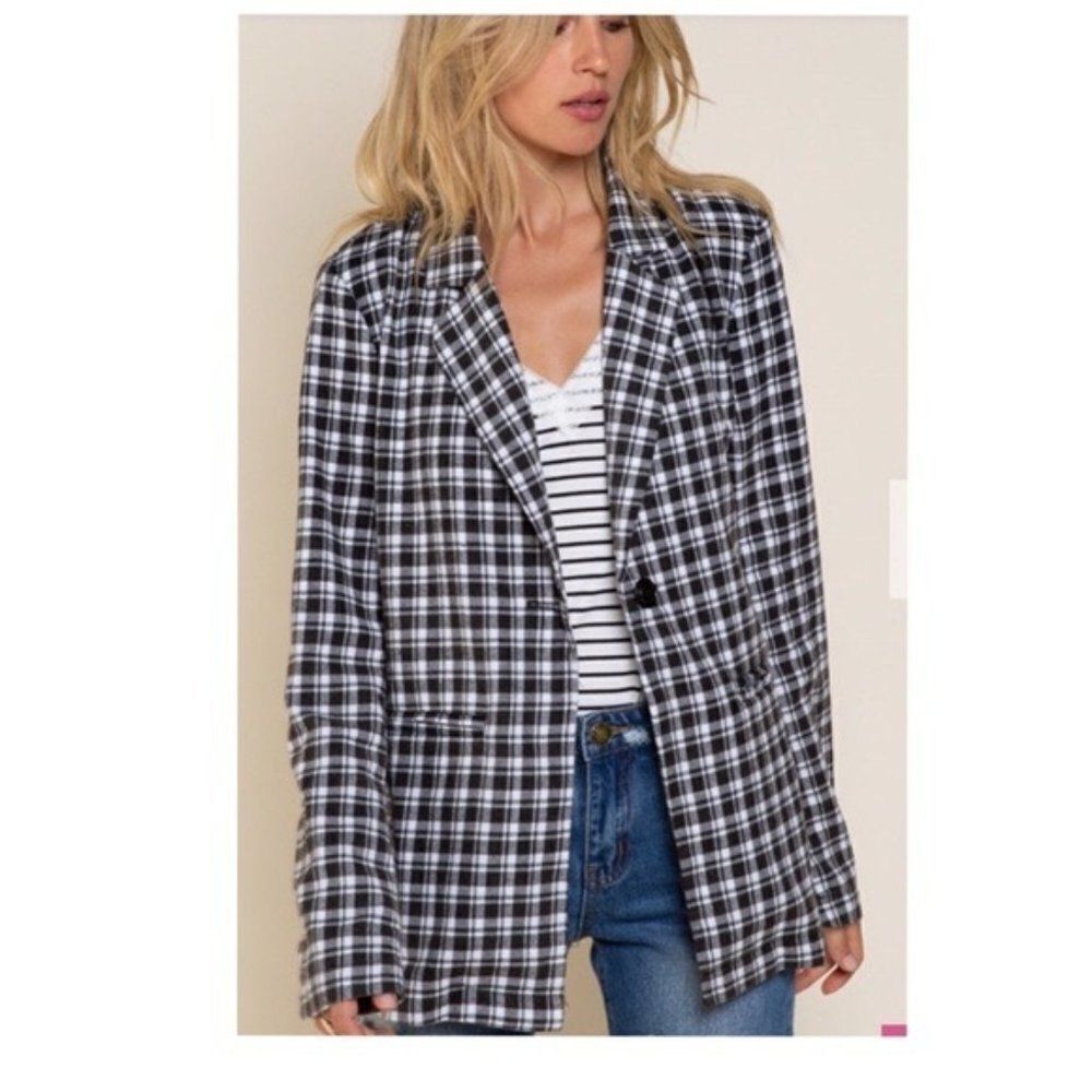 Off White Black Plaid Jacket With Welt Pocket